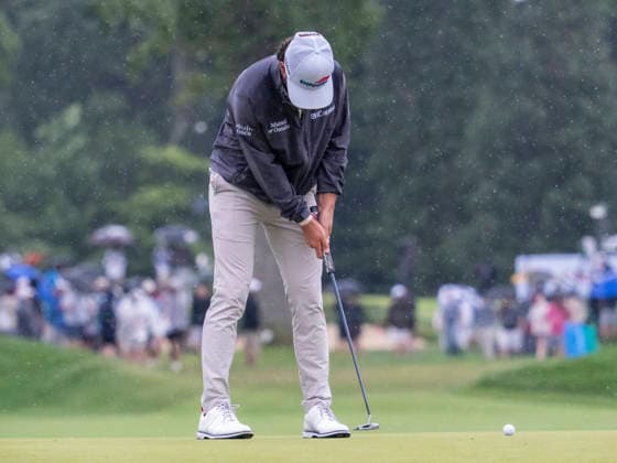 DETROIT, MI - AUGUST 02: Cameron Young (USA) putts the ball during the final round of the Rocket Classic at Detroit Golf Club on August 02, 2026, in Detroit, Michigan. (Photo by Joseph Weiser Icon Sportswire) GOLF: AUG 02 PGA, Golf Herren Rocket Classic EDITORIAL USE ONLY Icon260802042
