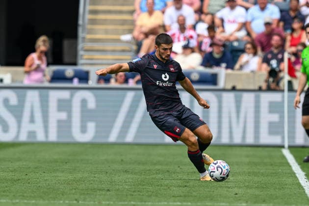 HARRISON, NJ - AUGUST 02: Wrexham AFC midfielder Ryan Longman 47 kicks the ball during the friendly match between Wrexham AFC and Sunderland AFC on August 2nd, 2026 at Subaru Park in Chester, PA. (Photo by Terence Lewis Icon Sportswire) SOCCER: AUG 02 Wrexham AFC v Sunderland AFC EDITORIAL USE ONLY Icon260802031