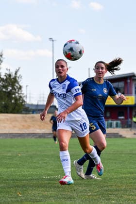 02.08.2026, Fußball, 2. Frauen-Bundesliga, 2026 2027, 1. Spieltag, SG 99 Andernach - SV Meppen Kathrin Schermuly (5 Andernach) gab nach drei Monaten Babypause ihr Comeback. *** August 2, 2026, Soccer, Women s Bundesliga 2, 2026–2027, Matchday 1, SG 99 Andernach vs. SV Meppen, Kathrin Schermuly 5; Andernach made her comeback after three months of maternity leave