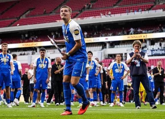 EINDHOVEN - (lr) during the 30th edition of the Johan Cruyff Shield between PSV Eindhoven and AZ Alkmaar at the Phillips Stadium on August 2, 2026 in Eindhoven, the Netherlands. TOBIAS KLEUVER ANP Johan Cruijff Shield 2026 27 xVIxANPxSportx xxANPxIVx 564773497 originalFilename: 564773497.jpg