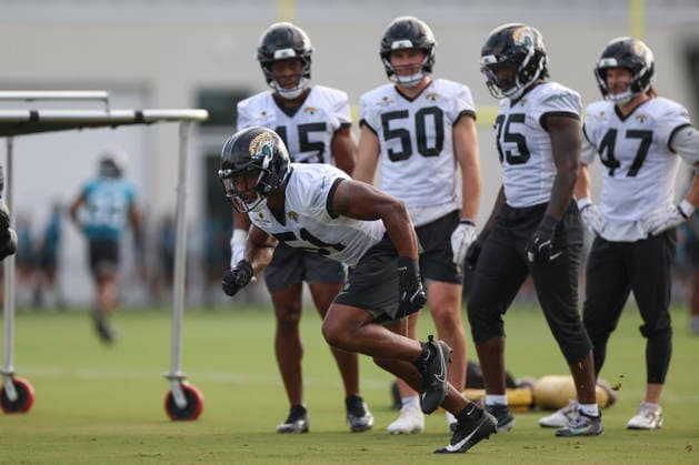 JACKSONVILLE, FL - AUGUST 02: Jacksonville Jaguars linebacker Ventrell Miller (51) works on a drill during training camp on August 2, 2026 at the Miller Electric Center in Jacksonville, Fl. (Photo by David Rosenblum Icon Sportswire) NFL, American Football Herren, USA AUG 02 Jaguars Training Camp EDITORIAL USE ONLY Icon260802228902