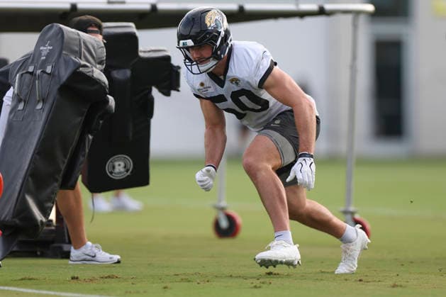 JACKSONVILLE, FL - AUGUST 02: Jacksonville Jaguars linebacker Branson Combs (50) works on a drill during training camp on August 2, 2026 at the Miller Electric Center in Jacksonville, Fl. (Photo by David Rosenblum Icon Sportswire) NFL, American Football Herren, USA AUG 02 Jaguars Training Camp EDITORIAL USE ONLY Icon260802228903