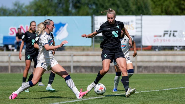 v.li.: Rieke Jungebloed (TSG II, 4), Christin Meyer (Viktoria, 9), Zweikampf, Spielszene, Duell, duel, tackle, tackling, Dynamik, Action, Aktion, im Strafraum, Strafraumszene, 02.08.2026, St. Leon-Rot (Deutschland), Fussball, 2. Frauen-Bundesliga, TSG 1899 Hoffenheim U20 - FC Viktoria Berlin, DFB DFL REGULATIONS PROHIBIT ANY USE OF PHOTOGRAPHS AS IMAGE SEQUENCES AND OR QUASI-VIDEO. *** v li Rieke Jungebloed TSG II, 4, Christin Meyer Viktoria, 9, tackle, game play, duel, tackle, tackling, dynamic, action, in the penalty area, penalty area scene, 02 08 2026, St. Leon Rot, Germany, soccer, Women’s Bundesliga 2, TSG 1899 Hoffenheim U20 vs. FC Viktoria Berlin, DFB and DFL regulations prohibit any use of photographs as image sequences and or quasi-video xozx