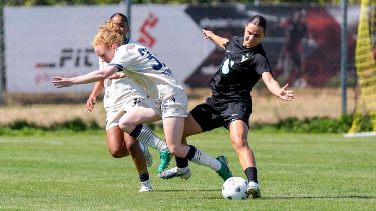 v.li.: Milena Röder (TSG II, 32), Leyila Aydin (Viktoria, 47), Zweikampf, Spielszene, Duell, duel, tackle, tackling, Dynamik, Action, Aktion, 02.08.2026, St. Leon-Rot (Deutschland), Fussball, 2. Frauen-Bundesliga, TSG 1899 Hoffenheim U20 - FC Viktoria Berlin, DFB DFL REGULATIONS PROHIBIT ANY USE OF PHOTOGRAPHS AS IMAGE SEQUENCES AND OR QUASI-VIDEO. *** From left: Milena Röder (TSG II), 32, Leyila Aydin (Viktoria), 47, tackle, game scene, duel, tackle, tackling, dynamism, action, 02 08 2026, St. Leon-Rot, Germany, soccer, Women’s Bundesliga 2, TSG 1899 Hoffenheim U20 vs. FC Viktoria Berlin, DFB and DFL regulations prohibit any use of photographs as image sequences and or quasi-video xozx