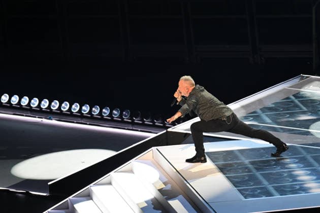 COM26 CLOSING CEREMONY, Jim Kerr, lead singer of Simple Minds performs during the Closing Ceremony of the Glasgow 2026 Commonwealth Games at The Hydro in Glasgow, Scotland, Sunday, August 2, 2026. ( NO ARCHIVING, EDITORIAL USE ONLY GLASGOW UNITED KINGDOM  Copyright: xLUKASxCOCHx 20260803158211236701
