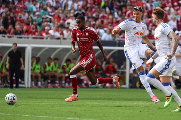 CHICAGO, USA - August 2: Alexander Isak (9 Liverpool FC) in action during the club friendly game between Liverpool F.C. and Leeds Unites F.C. at Soldier Field on Sunday, August 2 in Chicago, USA  Copyright: xShainaxBenhiyoun SPPx Sportspressphoto_SPR199764