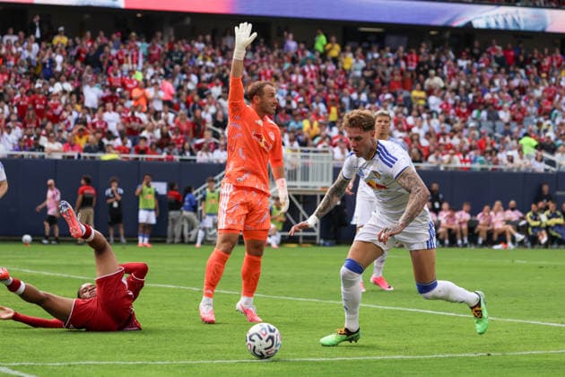 CHICAGO, USA - August 2: during the club friendly game between Liverpool F.C. and Leeds Unites F.C. at Soldier Field on Sunday, August 2 in Chicago, USA  Copyright: xShainaxBenhiyoun SPPx Sportspressphoto_SPR199769
