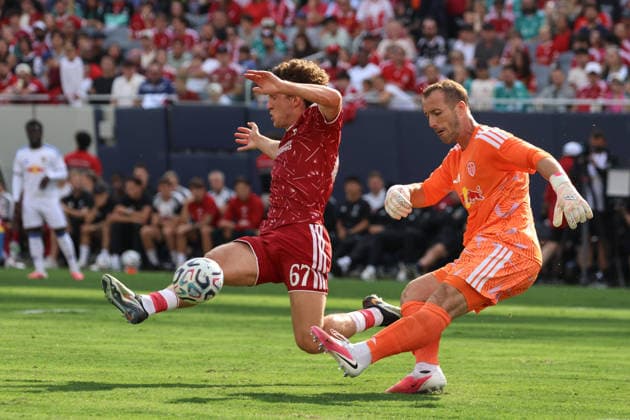 CHICAGO, USA - August 2: Lewis Koumas (67 Liverpool FC) slides to block the ball during the club friendly game between Liverpool F.C. and Leeds Unites F.C. at Soldier Field on Sunday, August 2 in Chicago, USA  Copyright: xShainaxBenhiyoun SPPx Sportspressphoto_SPR199838