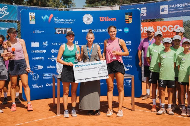 Dalila Jakupovic, Sarah Sprauer (Players Desk TC Hechingen) und Enola Chiesa, Tennis, 27. CTS Ladies Open Hechingen, 02.08.2026, Tennis, 27. CTS Ladies Open Hechingen, 02.08.2026, Hechingen *** Dalila Jakupovic, Sarah Sprauer, Players Desk, TC Hechingen, and Enola Chiesa, Tennis, 27th CTS Ladies Open Hechingen, August 2, 2026, Tennis, 27th CTS Ladies Open Hechingen, August 2, 2026, Hechingen Copyright: xEibner-Pressefoto MaxxVogelx EP_MVL