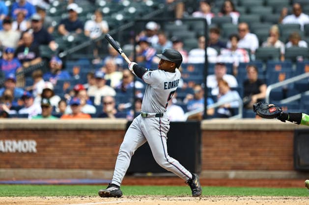 MLB, Baseball Herren, USA Miami Marlins Vs. New York Mets Miami Marlins player Xavier Edwards 9 singles to drive in a run during the ninth inning of a baseball game against the New York Mets at Citi Field in Flushing, New York, on August 2, 2026. Flushing N.Y. United States  Copyright: xGordonxDonovanx originalFilename:donovan-mlbmiami260802_npx9S.jpg