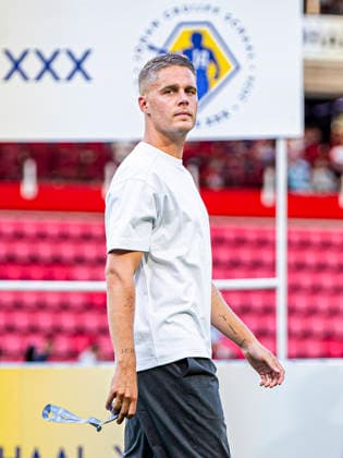 EINDHOVEN , NETHERLANDS - AUGUST 2: Joey Veerman of PSV Eindhoven looks dejected after defeat after the Johan Cruijff Shield match between PSV Eindhoven and AZ Alkmaar at Philips Stadion on August 02, 2026 in Eindhoven , Netherlands.  Copyright: xMTB MBxMediax