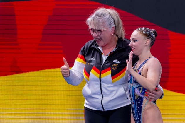 France, Paris, Centre Aquatique Olympique Metropole du Grand Paris, 03.08.2026, European Aquatics Championships Artistic Swimming, Day 4, Womens Solo Free Final, Klara Bleyer of Germany with her Coach Stella Mukhamedova, Photo by Eibner Pressefoto Tino Henschel European Aquatics Championships Artistic Swimming, Day 4, Womens Solo Free Final Paris *** France, Paris, Centre Aquatique Olympique Metropole du Grand Paris, August 3, 2026, European Aquatics Championships – Artistic Swimming, Day 4, Women’s Solo Free Final, Klara Bleyer of Germany with her coach Stella Mukhamedova, Photo by Eibner Pressefoto Tino Henschel European Aquatics Championships Artistic Swimming, Day 4, Women’s Solo Free Final, Paris Copyright: xEibnerxPressefotox