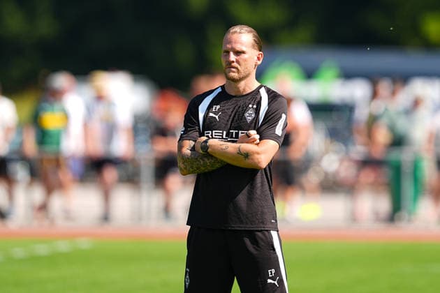 03.08.2026, xydrx, Fußball, Trainingslager, Borussia Mönchengladbach, Saison 2026 2027, Stadion am Birkenmoos: Eugen Polanski (Cheftrainer Borussia Moenchengladbach) DFB regulations prohibit any use of photographs as image sequences and or quasi-video. *** August 3, 2026, xydrx, soccer, training camp, Borussia Mönchengladbach, 2026–2027 season, Stadion am Birkenmoos, Eugen Polanski, head coach of Borussia Mönchengladbach. DFB regulations prohibit any use of photographs as image sequences and or quasi-video. Copyright: HMBxMedia YannisxDreimann
