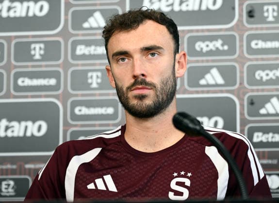 Midfielder Andrew Irving at a press conference, PK, Pressekonferenz ahead of the opening match of the third qualifying round of the Champions League between Sparta Prague and Olympique Lyon, Prague, August 3, 2026. (CTKxPhoto KaterinaxSulova) CTKPhotoP2026080303191  CTKPhotoP2026080303191