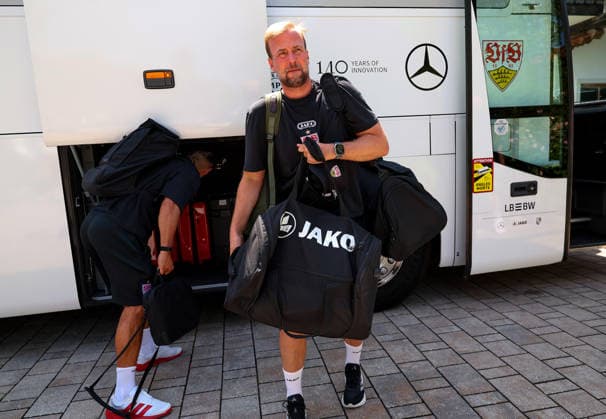 03.08.2026, Deutschland, Grassau, Fußball Bundesliga, Saison 2026 2027, Trainingslager VfB Stuttgart, VfB Trainer Sebastian Hoeneß *** August 3, 2026, Germany, Grassau, Bundesliga, 2026–2027 season, VfB Stuttgart training camp, VfB coach Sebastian Hoeneß