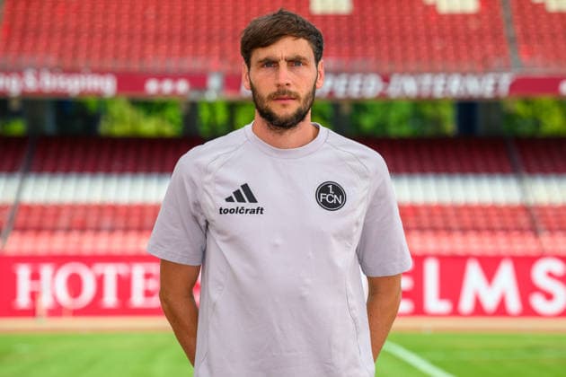 30.07.2026 - 1. FC Nürnberg FCN ( Club ) - 2. Fussball Bundesliga BL - Saison 2026 2027 - Fototermin Porträttermin Vorstellung Präsentation Pressetermin - - xwoxzix - Einzelbild Einzelfoto Portrait Porträt Kopfbild - Matthias Kreutzer ( Co-Trainer 1. FC Nürnberg FCN ) *** July 30, 2026 1 FC Nuremberg FCN Club 2 Soccer Bundesliga BL 2026–2027 Season Photo Shoot Portrait Session Introduction Presentation Press Conference xwoxzix Single Image Individual Photo Portrait Headshot Matthias Kreutzer Assistant Coach 1 FC Nuremberg FCN