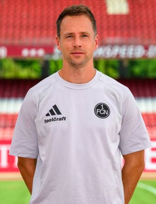 30.07.2026 - 1. FC Nürnberg FCN ( Club ) - 2. Fussball Bundesliga BL - Saison 2026 2027 - Fototermin Porträttermin Vorstellung Präsentation Pressetermin - - xwoxzix - Einzelbild Einzelfoto Portrait Porträt Kopfbild - Dennis Neudahm (Torwarttrainer 1. FC Nürnberg FCN ) *** July 30, 2026 1 FC Nuremberg FCN Club 2 Soccer Bundesliga BL 2026–2027 Season Photo Shoot Portrait Session Introduction Presentation Press Event xwoxzix Single Image Individual Photo Portrait Headshot Dennis Neudahm Goalkeeper Coach 1 FC Nuremberg FCN