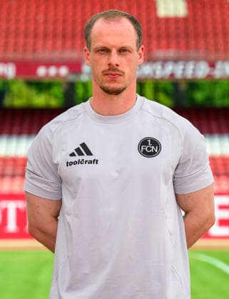 30.07.2026 - 1. FC Nürnberg FCN ( Club ) - 2. Fussball Bundesliga BL - Saison 2026 2027 - Fototermin Porträttermin Vorstellung Präsentation Pressetermin - - xwoxzix - Einzelbild Einzelfoto Portrait Porträt Kopfbild - Jens Kaltenmark ( Spielanalyse 1. FC Nürnberg FCN ) *** July 30, 2026 1 FC Nuremberg FCN Club 2 Soccer Bundesliga BL 2026–2027 Season Photo Op Portrait Session Introduction Presentation Press Conference xwoxzix Single Image Individual Photo Portrait Headshot Jens Kaltenmark Game Analysis 1 FC Nuremberg FCN