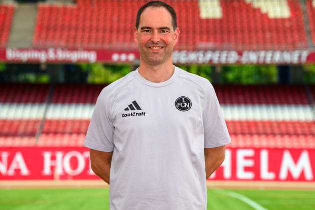 30.07.2026 - 1. FC Nürnberg FCN ( Club ) - 2. Fussball Bundesliga BL - Saison 2026 2027 - Fototermin Porträttermin Vorstellung Präsentation Pressetermin - - xwoxzix - Einzelbild Einzelfoto Portrait Porträt Kopfbild - Dr. Markus Geßlein ( Mannschaftsarzt 1. FC Nürnberg FCN ) *** July 30, 2026 1. FC Nürnberg FCN Club 2 Soccer Bundesliga BL 2026–2027 Season Photo Shoot Portrait Session Introduction Presentation Press Conference xwoxzix Single Image Individual Photo Portrait Headshot Dr. Markus Geßlein Team Doctor 1. FC Nuremberg FCN