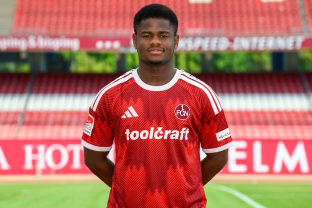 30.07.2026 - 1. FC Nürnberg FCN ( Club ) - 2. Fussball Bundesliga BL - Saison 2026 2027 - Fototermin Porträttermin Vorstellung Präsentation Pressetermin - - xwoxzix - Einzelbild Einzelfoto Portrait Porträt Kopfbild - Mikayil Faye (15, 1. FC Nürnberg FCN ) *** July 30, 2026 1 FC Nuremberg FCN Club 2 Soccer Bundesliga BL 2026–2027 Season Photo Shoot Portrait Session Introduction Presentation Press Event xwoxzix Single Image Single Photo Portrait Headshot Mikayil Faye 15, 1 FC Nuremberg FCN