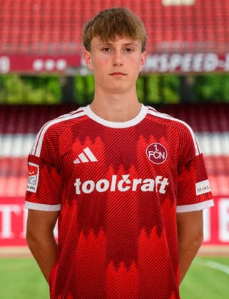 30.07.2026 - 1. FC Nürnberg FCN ( Club ) - 2. Fussball Bundesliga BL - Saison 2026 2027 - Fototermin Porträttermin Vorstellung Präsentation Pressetermin - - xwoxzix - Einzelbild Einzelfoto Portrait Porträt Kopfbild - Marko Soldic (16, 1. FC Nürnberg FCN ) *** July 30, 2026 1 FC Nuremberg FCN Club 2 Soccer Bundesliga BL 2026–2027 Season Photo Shoot Portrait Session Introduction Presentation Press Event xwoxzix Single Image Single Photo Portrait Headshot Marko Soldic 16, 1 FC Nuremberg FCN