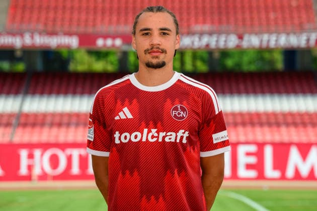 30.07.2026 - 1. FC Nürnberg FCN ( Club ) - 2. Fussball Bundesliga BL - Saison 2026 2027 - Fototermin Porträttermin Vorstellung Präsentation Pressetermin - - xwoxzix - Einzelbild Einzelfoto Portrait Porträt Kopfbild - Rafael Lubach (18, 1. FC Nürnberg FCN ) *** July 30, 2026 1 FC Nuremberg (FCN) Club 2 Soccer Bundesliga (BL) 2026–2027 Season Photo Shoot Portrait Session Introduction Presentation Press Event xwoxzix Single Image Individual Photo Portrait Headshot Rafael Lubach 18, 1 FC Nuremberg FCN