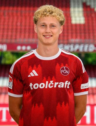 30.07.2026 - 1. FC Nürnberg FCN ( Club ) - 2. Fussball Bundesliga BL - Saison 2026 2027 - Fototermin Porträttermin Vorstellung Präsentation Pressetermin - - xwoxzix - Einzelbild Einzelfoto Portrait Porträt Kopfbild - Piet Scobel (19, 1. FC Nürnberg FCN ) *** July 30, 2026 1 FC Nuremberg FCN Club 2 Soccer Bundesliga BL 2026–2027 Season Photo Shoot Portrait Session Introduction Presentation Press Event xwoxzix Single Image Individual Photo Portrait Headshot Piet Scobel 19, 1 FC Nuremberg FCN