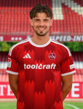 30.07.2026 - 1. FC Nürnberg FCN ( Club ) - 2. Fussball Bundesliga BL - Saison 2026 2027 - Fototermin Porträttermin Vorstellung Präsentation Pressetermin - - xwoxzix - Einzelbild Einzelfoto Portrait Porträt Kopfbild - Fynn Otto (20, 1. FC Nürnberg FCN ) *** July 30, 2026 1 FC Nuremberg FCN Club 2 Soccer Bundesliga BL 2026–2027 Season Photo Shoot Portrait Session Introduction Presentation Press Event xwoxzix Single Image Single Photo Portrait Headshot Fynn Otto, 20, 1 FC Nuremberg FCN