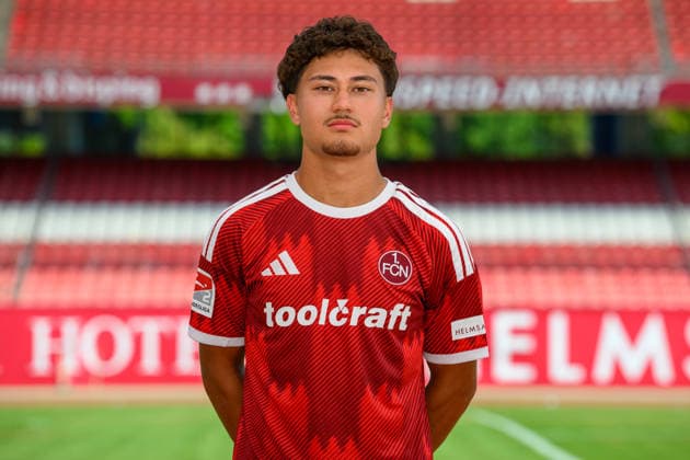 30.07.2026 - 1. FC Nürnberg FCN ( Club ) - 2. Fussball Bundesliga BL - Saison 2026 2027 - Fototermin Porträttermin Vorstellung Präsentation Pressetermin - - xwoxzix - Einzelbild Einzelfoto Portrait Porträt Kopfbild - Justin von der Hitz (27, 1. FC Nürnberg FCN ) *** July 30, 2026 1 FC Nuremberg (FCN) Club 2 Soccer Bundesliga (BL) 2026–2027 Season Photo Shoot Portrait Session Introduction Presentation Press Event xwoxzix Single Image Individual Photo Portrait Headshot Justin von der Hitz 27, 1 FC Nuremberg FCN