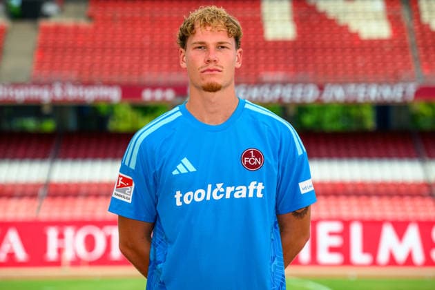 30.07.2026 - 1. FC Nürnberg FCN ( Club ) - 2. Fussball Bundesliga BL - Saison 2026 2027 - Fototermin Porträttermin Vorstellung Präsentation Pressetermin - - xwoxzix - Einzelbild Einzelfoto Portrait Porträt Kopfbild - Nicolas Ortegel (46, 1. FC Nürnberg FCN ) *** July 30, 2026 1 FC Nuremberg FCN Club 2 Soccer Bundesliga BL 2026–2027 Season Photo Shoot Portrait Session Introduction Presentation Press Event xwoxzix Single Image Single Photo Portrait Headshot Nicolas Ortegel 46, 1 FC Nuremberg FCN