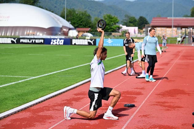03.08.2026; Rottach-Egern; Fussball, Herren, Saison 2026 2027, Trainingslager Borussia Moenchengladbach Wael Mohya (Gladbach) DFL regulations prohibit any use of photographs as image sequences and or quasi-video. Stadion Am Birkenmoos Bayern Deutschland *** August 3, 2026 Rottach Egern Soccer, Men s, 2026–2027 Season, Training Camp Borussia Mönchengladbach Wael Mohya Gladbach DFL regulations prohibit any use of photographs as image sequences and or quasi-video Am Birkenmoos Stadium Bavaria, Germany