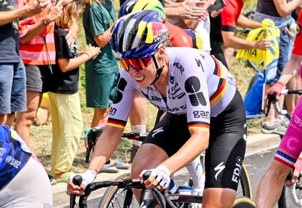 03.08.2026 --- Col de la Faucille, Frankreich --- Radsport --- Tour De France Femmes --- 3. Etappe von Genf Passy nach Poligny --- --- Die deutsche Meisterin Franziska Koch (FDJ United-Suez) am Col de la Faucille Tour De France Femmes stage 3 *** August 3, 2026 Col de la Faucille, France Cycling Tour de France Femmes Stage 3 from Geneva-Passy to Poligny German champion Franziska Koch of FDJ United Suez on the Col de la Faucille, Tour de France Femmes Stage 3