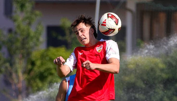 03.08.2026, Deutschland, Grassau, Fußball Bundesliga, Saison 2026 2027, Trainingslager VfB Stuttgart, Leo Sauer *** August 3, 2026, Germany, Grassau, Bundesliga, 2026–2027 season, VfB Stuttgart training camp, Leo Sauer