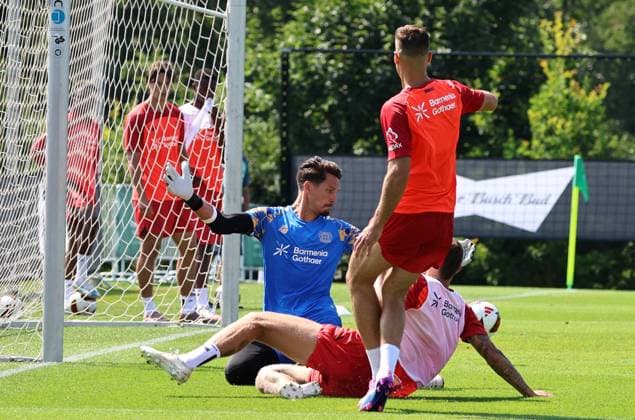 GER, Trainingslager Bayer 04 Leverkusen - Blankenhain 03.08.2026, Blankenhain, GER, Saison 2026 2027, 1.Bundesliga, Bayer 04 Leverkusen - Trainingslager im Bild Torwart Jannes Blaswich in Aktion DFL regulations prohibit any use of photographs as image sequences and or quasi-video *** GER, Bayer 04 Leverkusen Training Camp in Blankenhain, August 3, 2026, Blankenhain, GER, 2026–2027 Season, Bundesliga 1, Bayer 04 Leverkusen Training Camp in Pictures: Goalkeeper Jannes Blaswich in Action. DFL regulations prohibit any use of photographs as image sequences and or quasi-video content.