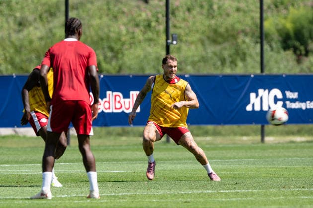 David Raum (RB Leipzig, 22) im taktischen Umschaltspiel, RB Leipzig, Fussball, Trainingslager Austria, Saison Vorbereitung, Saison 2026 2027, GER, 03.08.2026, Eibner-Pressefoto Andreas Ulmer RB Leipzig, Fussball, Trainingslager Austria, Saison Vorbereitung, Saison 2026 2027, GER, 03.08.2026, *** David Raum, RB Leipzig, 22, during a tactical transition, RB Leipzig, soccer, training camp in Austria, preseason, 2026–2027 season, GER, August 3, 2026, Eibner Press Photo: Andreas Ulmer, RB Leipzig, soccer, training camp in Austria, preseason, 2026–2027 season, GER, August 3, 2026, Copyright: xEibner-Pressefoto AndreasxUlmerx EP_AUR