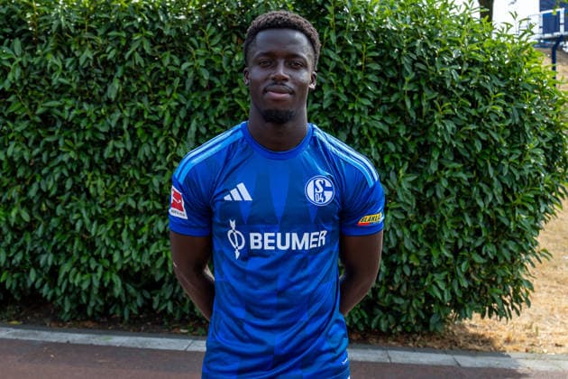 03.08.2026, Porträttermin 2026 2027 beim FC Schake 04, 1. Bundesliga, , Christian Gomis (FC Schalke 04). Gelsenkirchen Veltins Arena NRW Deutschland xRHR-FOTO DEx *** August 3, 2026, Photo shoot for the 2026–2027 season at FC Schalke 04, Bundesliga 1, , Christian Gomis, FC Schalke 04, Gelsenkirchen, Veltins Arena, North Rhine-Westphalia, Germany, xRHR, PHOTO DEx Copyright: DennisxEwert RHR-FOTOx RHR-FOTO DE