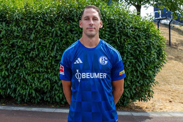 03.08.2026, Porträttermin 2026 2027 beim FC Schake 04, 1. Bundesliga, , Nikola Katic (FC Schalke 04). Gelsenkirchen Veltins Arena NRW Deutschland xRHR-FOTO DEx *** August 3, 2026, 2026–2027 portrait session at FC Schalke 04, Bundesliga 1, , Nikola Katic, FC Schalke 04, Gelsenkirchen, Veltins Arena, North Rhine-Westphalia, Germany, xRHR, PHOTO, DEx Copyright: DennisxEwert RHR-FOTOx RHR-FOTO DE