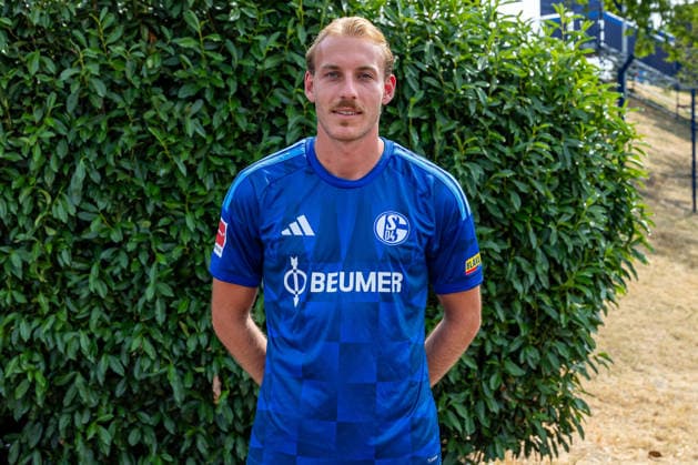 03.08.2026, Porträttermin 2026 2027 beim FC Schake 04, 1. Bundesliga, , Timo Becker (FC Schalke 04). Gelsenkirchen Veltins Arena NRW Deutschland xRHR-FOTO DEx *** August 3, 2026, Portrait session for the 2026–2027 season at FC Schalke 04, Bundesliga 1, , Timo Becker, FC Schalke 04, Gelsenkirchen, Veltins Arena, North Rhine-Westphalia, Germany, xRHR FOTO DEx Copyright: DennisxEwert RHR-FOTOx RHR-FOTO DE