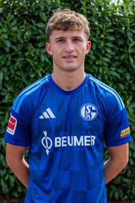 03.08.2026, Porträttermin 2026 2027 beim FC Schake 04, 1. Bundesliga, , Vitalie Becker (FC Schalke 04). Gelsenkirchen Veltins Arena NRW Deutschland xRHR-FOTO DEx *** August 3, 2026, 2026–2027 photo shoot at FC Schalke 04, Bundesliga 1, , Vitalie Becker, FC Schalke 04, Gelsenkirchen, Veltins Arena, North Rhine-Westphalia, Germany, xRHR, PHOTO DEx Copyright: DennisxEwert RHR-FOTOx RHR-FOTO DE