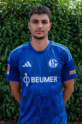 03.08.2026, Porträttermin 2026 2027 beim FC Schake 04, 1. Bundesliga, , Mertcan Ayhan (FC Schalke 04). Gelsenkirchen Veltins Arena NRW Deutschland xRHR-FOTO DEx *** August 3, 2026, Photo shoot for the 2026–2027 season at FC Schalke 04, Bundesliga 1, , Mertcan Ayhan, FC Schalke 04, Gelsenkirchen, Veltins Arena, North Rhine-Westphalia, Germany, xRHR, PHOTO DEx Copyright: DennisxEwert RHR-FOTOx RHR-FOTO DE