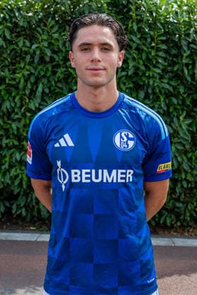 03.08.2026, Porträttermin 2026 2027 beim FC Schake 04, 1. Bundesliga, , Soufiane El-Faouzi (FC Schalke 04). Gelsenkirchen Veltins Arena NRW Deutschland xRHR-FOTO DEx *** August 3, 2026, Photo shoot for the 2026–2027 season at FC Schalke 04, Bundesliga 1, , Soufiane El Faouzi, FC Schalke 04, Gelsenkirchen, Veltins Arena, North Rhine-Westphalia, Germany, xRHR, PHOTO, DEx Copyright: DennisxEwert RHR-FOTOx RHR-FOTO DE