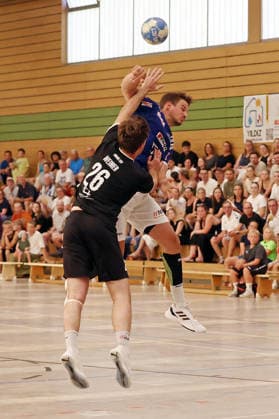 03.08.2026, xovx, Handball Lindencup, HSG Pohlheim - HSG Linden v.l. Luca Weimer (HSG Linden), Torben Weinandt (HSG Pohlheim) Linden Stadthalle Hessen Deutschland (DE) *** August 3, 2026, xovx, Lindencup Handball Tournament, HSG Pohlheim vs. HSG Linden, Luca Weimer (HSG Linden), Torben Weinandt (HSG Pohlheim), Linden City Hall, Hesse, Germany, DE