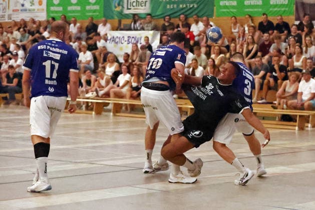 03.08.2026, xovx, Handball Lindencup, HSG Pohlheim - HSG Linden v.l. Joshua Hantl (HSG Pohlheim), Christoph Träger (HSG Pohlheim), Maduwike Okpara (HSG Linden), Torben Dönges (HSG Pohlheim) Linden Stadthalle Hessen Deutschland (DE) *** August 3, 2026, xovx, Lindencup Handball, HSG Pohlheim vs. HSG Linden: Joshua Hantl (HSG Pohlheim), Christoph Träger (HSG Pohlheim), Maduwike Okpara (HSG Linden), Torben Dönges (HSG Pohlheim); Linden City Hall, Hesse, Germany, DE
