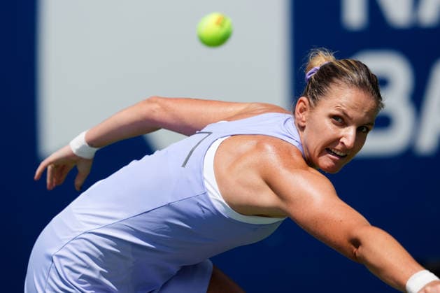National Bank Open 2026 - Day 3 TORONTO, CANADA - AUGUST 3 : Karolina Pliskova of Czech Republic in action against Oleksandra Oliynykova of Ukraine in the round of 128 during the WTA, Tennis Damen 1000 National Bank Open in Toronto, Ontario, Canada on August 3, 2026. Mert Alper Dervis Anadolu Toronto Canada. Editorial use only. Please get in touch for any other usage.  Copyright: x2026xAnadoluxMertxAlperxDervisx