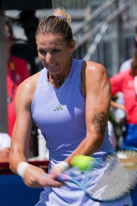 National Bank Open 2026 - Day 3 TORONTO, CANADA - AUGUST 3 : Karolina Pliskova of Czech Republic in action against Oleksandra Oliynykova of Ukraine in the round of 128 during the WTA, Tennis Damen 1000 National Bank Open in Toronto, Ontario, Canada on August 3, 2026. Mert Alper Dervis Anadolu Toronto Canada. Editorial use only. Please get in touch for any other usage.  Copyright: x2026xAnadoluxMertxAlperxDervisx