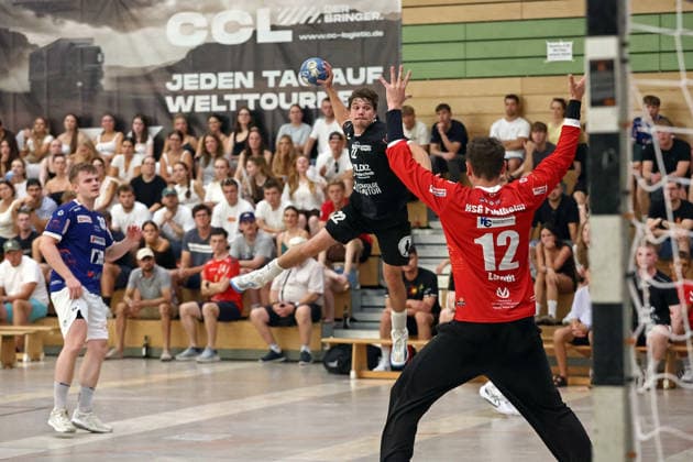 03.08.2026, xovx, Handball Lindencup, HSG Pohlheim - HSG Linden v.l. Florentin Datz (HSG Pohlheim), Jakob Höhn (HSG Linden), Joshua Laudt (HSG Pohlheim) Linden Stadthalle Hessen Deutschland (DE) *** August 3, 2026, xovx, Lindencup Handball, HSG Pohlheim vs. HSG Linden: Florentin Datz (HSG Pohlheim), Jakob Höhn (HSG Linden), Joshua Laudt (HSG Pohlheim), Linden City Hall, Hesse, Germany, DE