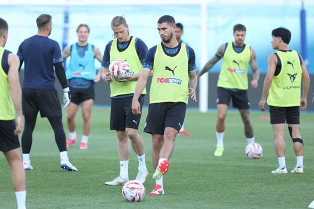 Croatia, Zagreb, 030826. Maksimir Stadium. Training of Kauno Zalgiris before the match of the third round of UEFA Champions League qualification against GNK Dinamo. Photo: Ranko Suvar CROPIX Zagreb Croatia Copyright: xxRankoxSuvarx zalgiris_trening6-030826