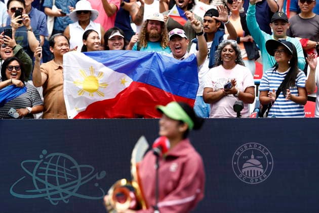 Washington DC Open tennis tournament Alexandra Eala of the Philippines poses with the trophy after beating Jessica Pegula of the USA intheir Women™s Final match at the Washington DC Open tennis tournament, in Washington, DC, USA, 03 August 2026. WASHINGTON DC UNITED STATES  Copyright: xWILLxOLIVERx