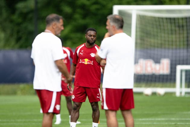 Ridle Baku, (RB Leipzig, ), zwischen den Co-Trainern, RB Leipzig, Fussball, Trainingslager Austria, Saison Vorbereitung, Saison 2026 2027, GER, 03.08.2026, Eibner-Pressefoto Andreas Ulmer RB Leipzig, Fussball, Trainingslager Austria, Saison Vorbereitung, Saison 2026 2027, GER, 03.08.2026, *** Ridle Baku, RB Leipzig, , among the assistant coaches, RB Leipzig, soccer, training camp in Austria, preseason, 2026–2027 season, GER, August 3, 2026, Eibner Press Photo Andreas Ulmer RB Leipzig, soccer, training camp in Austria, preseason, 2026–2027 season, GER, August 3, 2026, Copyright: xEibner-Pressefoto AndreasxUlmerx EP_AUR