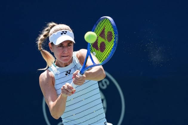 WTA, Tennis Damen Masters 1000 National Bank Open Toronto 2026 - Round of 128 - Day 3 Anna Bondar of Hungary hits a two-handed backhand against Anhelina Kalinina of Ukraine during the Women™s Singles round of 128 match on day 3 of the WTA Masters 1000 National Bank Open at Sobeys Stadium. on August 3, 2026 in Toronto, Canada. (Photo by Leonardo Ramirez Eyepix Group) Copyright: xLeonardoxRamirezx xEyepixxGroupx LR03082026-05670